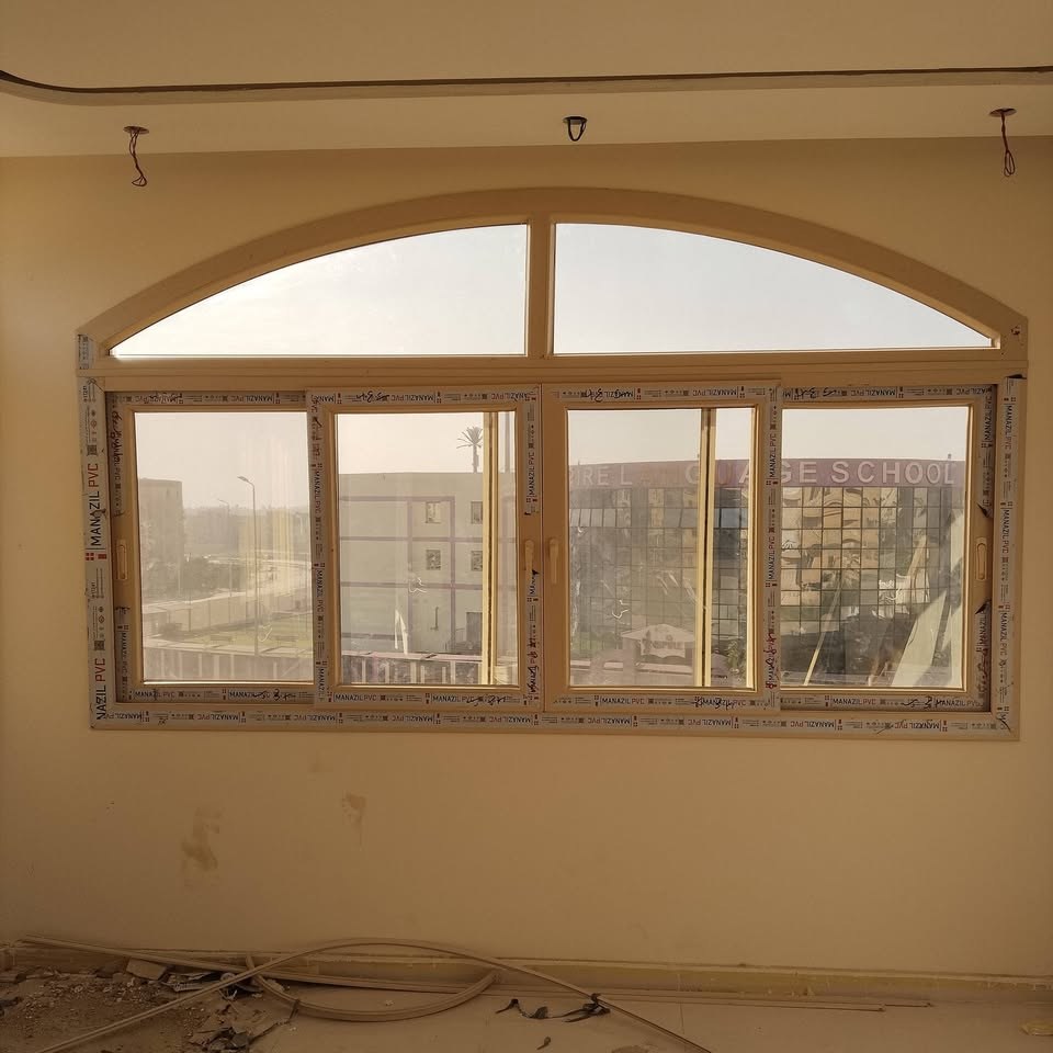 نافذة UPVC مقوسة ضمن صور الأعمال المنشورة للنشاط